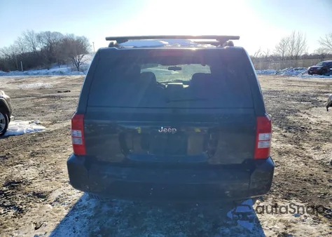 2008 Jeep Patriot Sport from USA, damaged, VIN 1J8FT28W88D640959